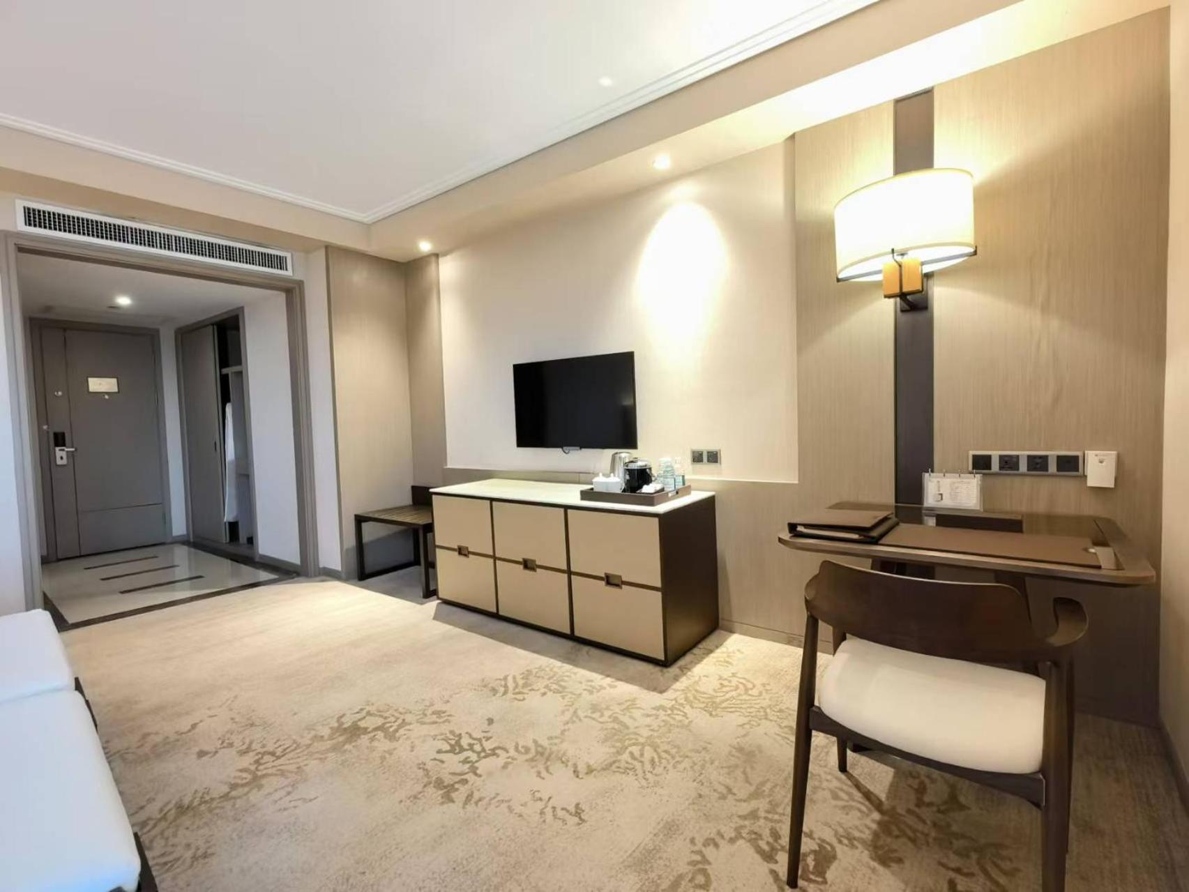 Jin Jiang Pine City Hotel Şanghay Dış mekan fotoğraf
