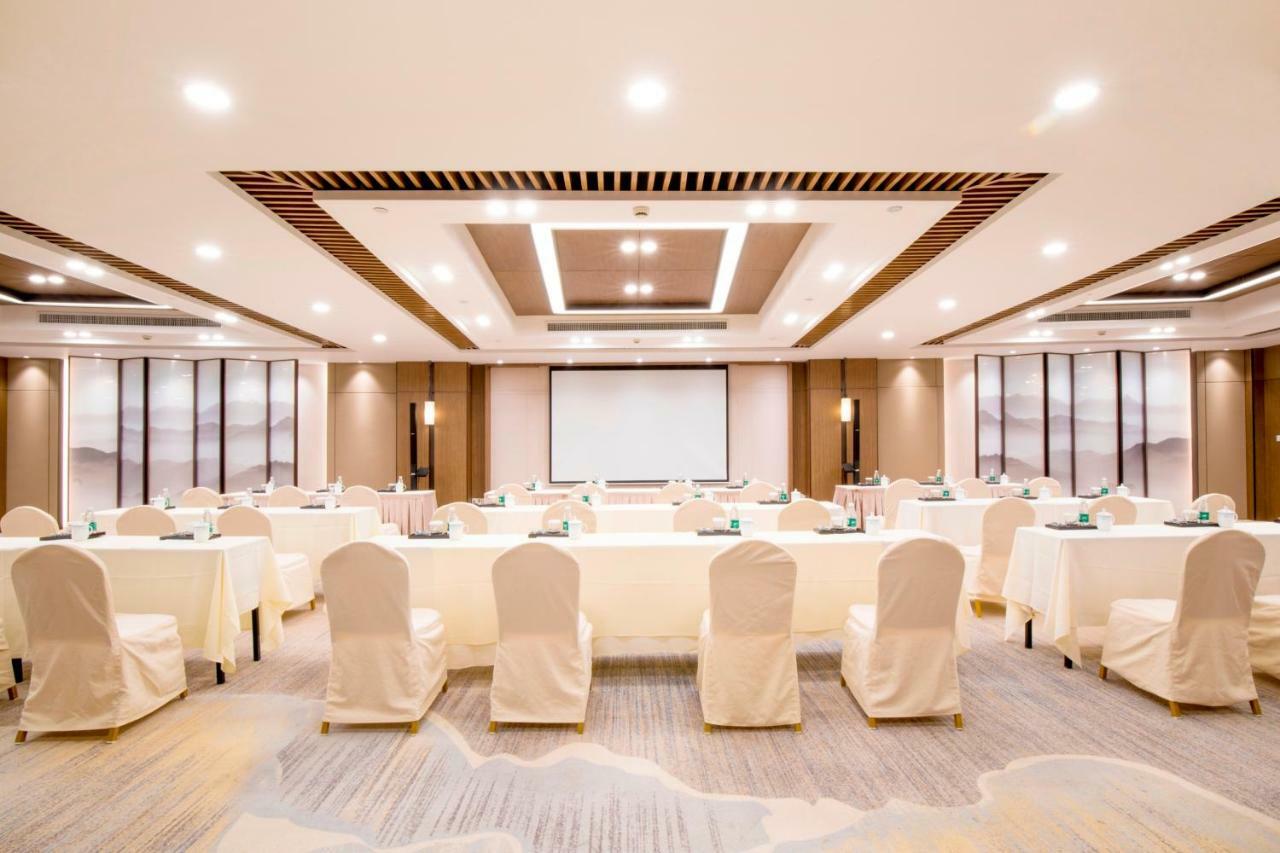 Jin Jiang Pine City Hotel Şanghay Dış mekan fotoğraf